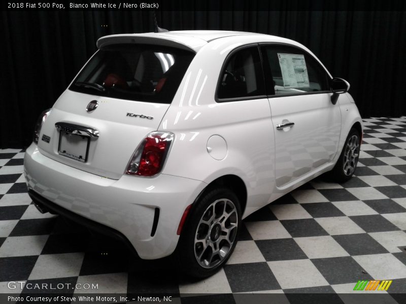 Bianco White Ice / Nero (Black) 2018 Fiat 500 Pop