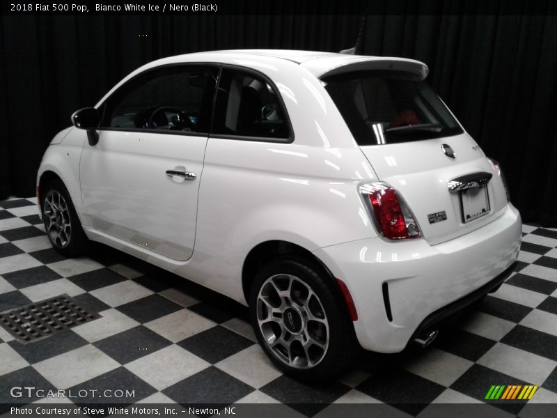 Bianco White Ice / Nero (Black) 2018 Fiat 500 Pop