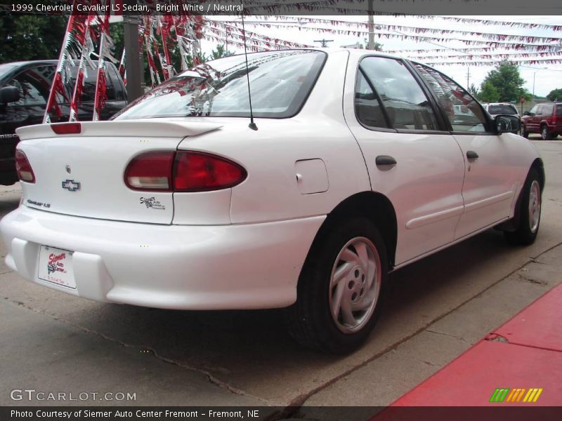 Bright White / Neutral 1999 Chevrolet Cavalier LS Sedan