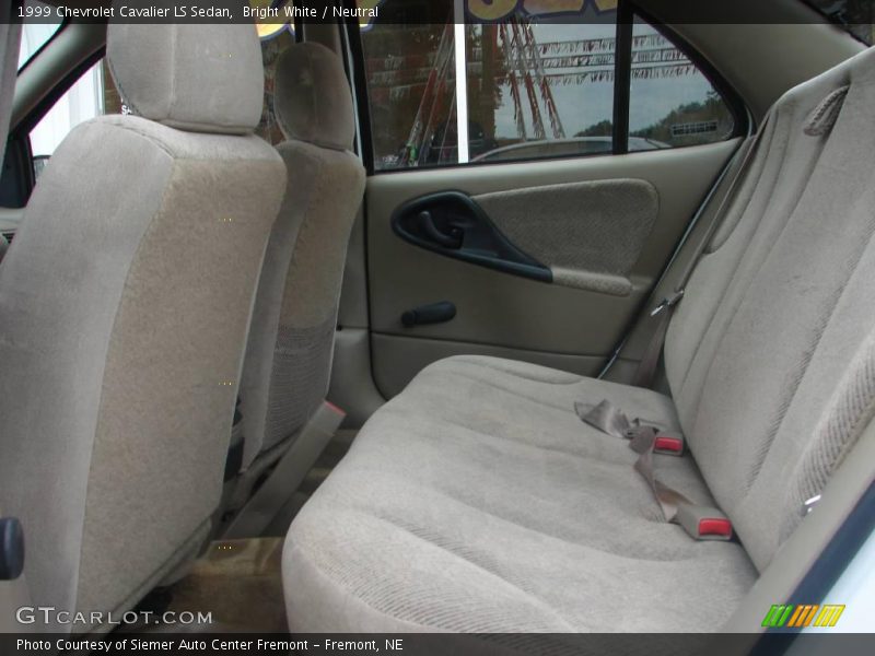 Bright White / Neutral 1999 Chevrolet Cavalier LS Sedan