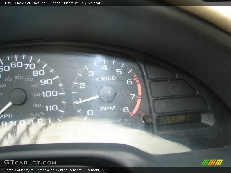 Bright White / Neutral 1999 Chevrolet Cavalier LS Sedan