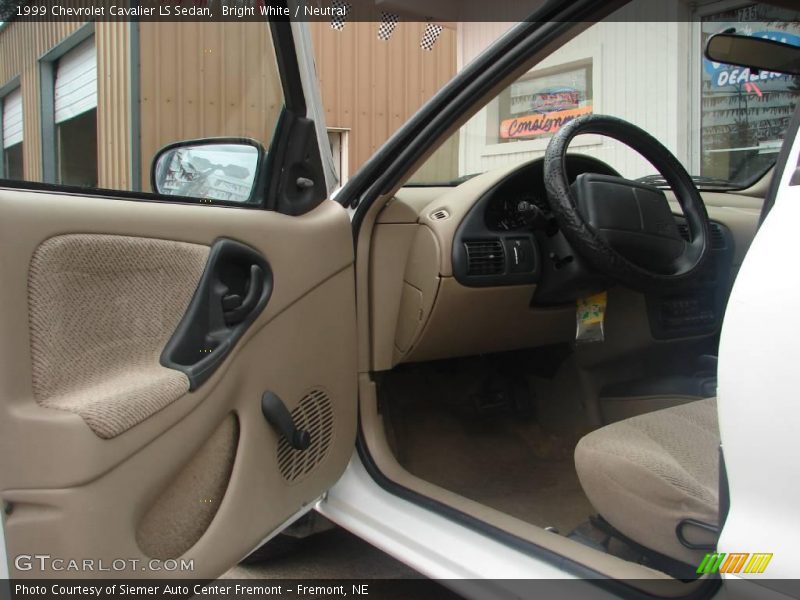 Bright White / Neutral 1999 Chevrolet Cavalier LS Sedan