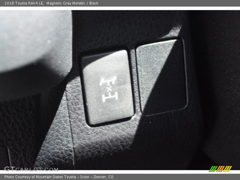 Magnetic Gray Metallic / Black 2018 Toyota RAV4 LE