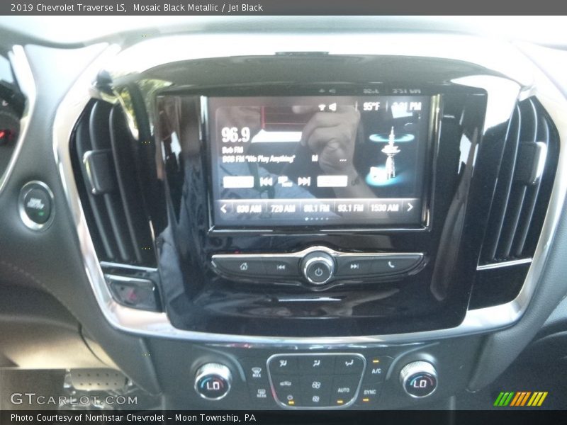 Mosaic Black Metallic / Jet Black 2019 Chevrolet Traverse LS