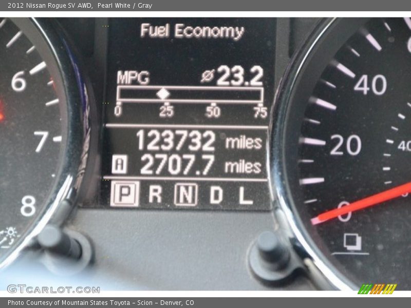 Pearl White / Gray 2012 Nissan Rogue SV AWD