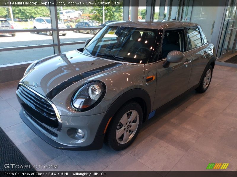 Moonwalk Grey / Carbon Black 2019 Mini Hardtop Cooper 4 Door