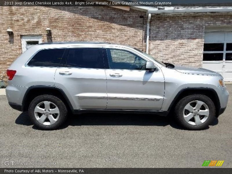 Bright Silver Metallic / Dark Graystone/Medium Graystone 2013 Jeep Grand Cherokee Laredo 4x4