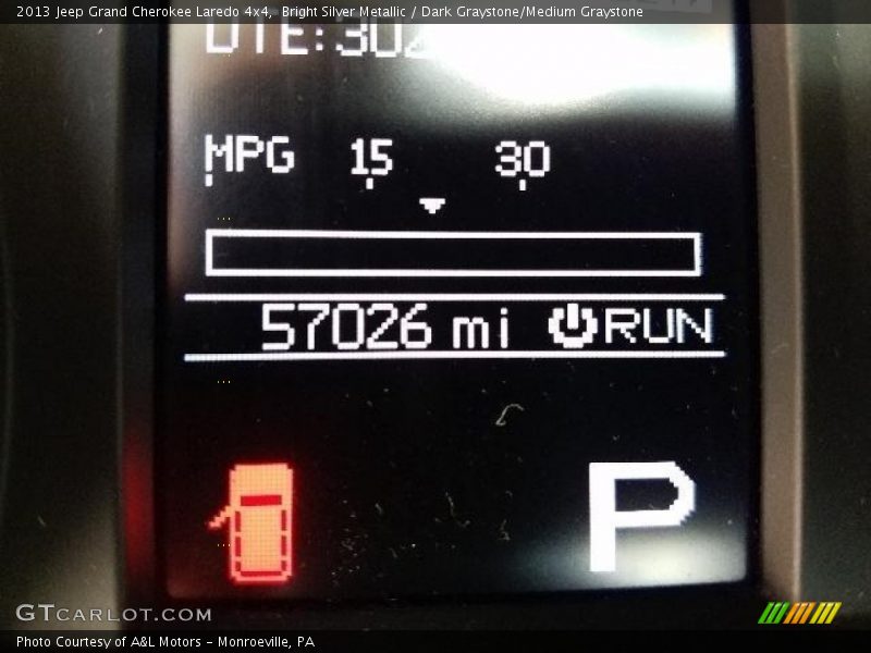 Bright Silver Metallic / Dark Graystone/Medium Graystone 2013 Jeep Grand Cherokee Laredo 4x4