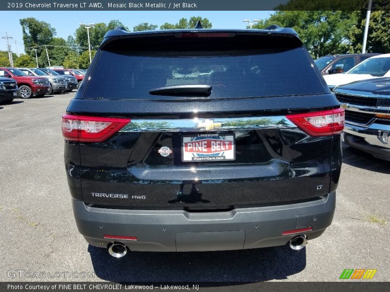 Mosaic Black Metallic / Jet Black 2019 Chevrolet Traverse LT AWD