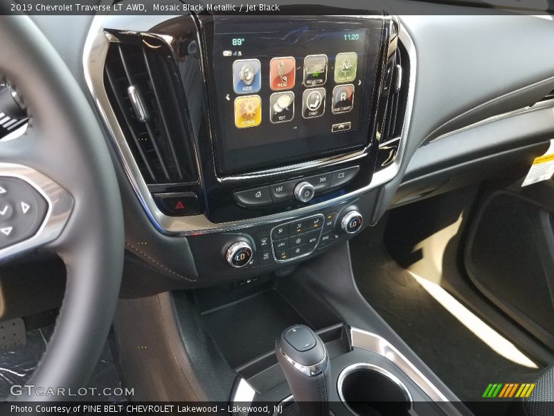 Mosaic Black Metallic / Jet Black 2019 Chevrolet Traverse LT AWD