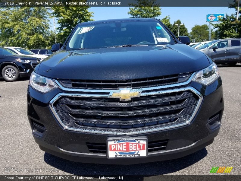 Mosaic Black Metallic / Jet Black 2019 Chevrolet Traverse LS AWD