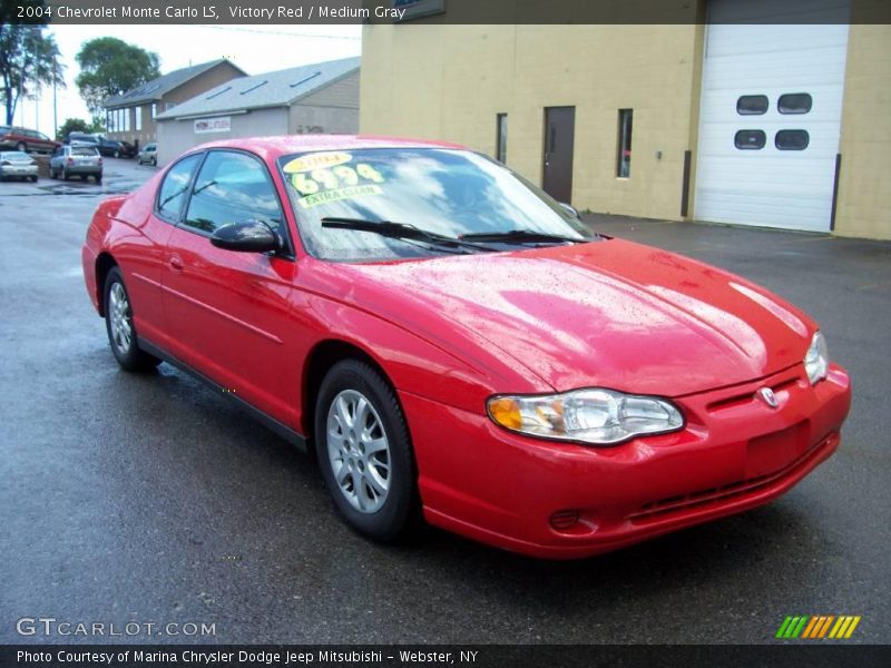 Victory Red / Medium Gray 2004 Chevrolet Monte Carlo LS