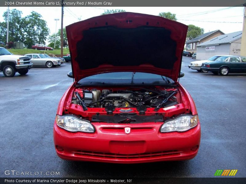 Victory Red / Medium Gray 2004 Chevrolet Monte Carlo LS