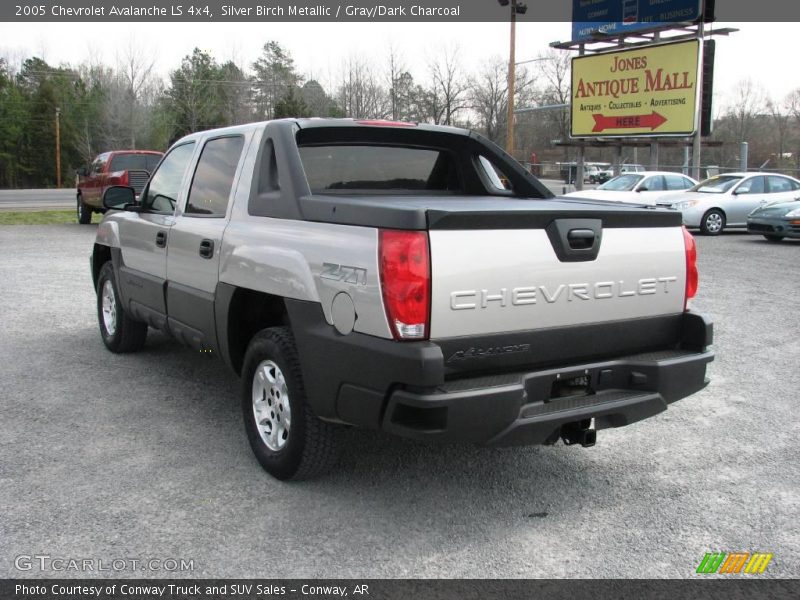 Silver Birch Metallic / Gray/Dark Charcoal 2005 Chevrolet Avalanche LS 4x4
