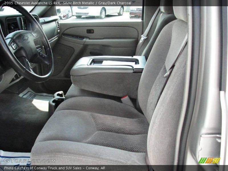 Silver Birch Metallic / Gray/Dark Charcoal 2005 Chevrolet Avalanche LS 4x4