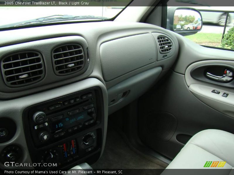 Black / Light Gray 2005 Chevrolet TrailBlazer LT