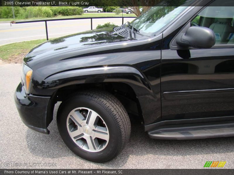 Black / Light Gray 2005 Chevrolet TrailBlazer LT