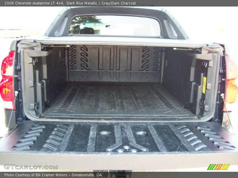 Dark Blue Metallic / Gray/Dark Charcoal 2006 Chevrolet Avalanche LT 4x4