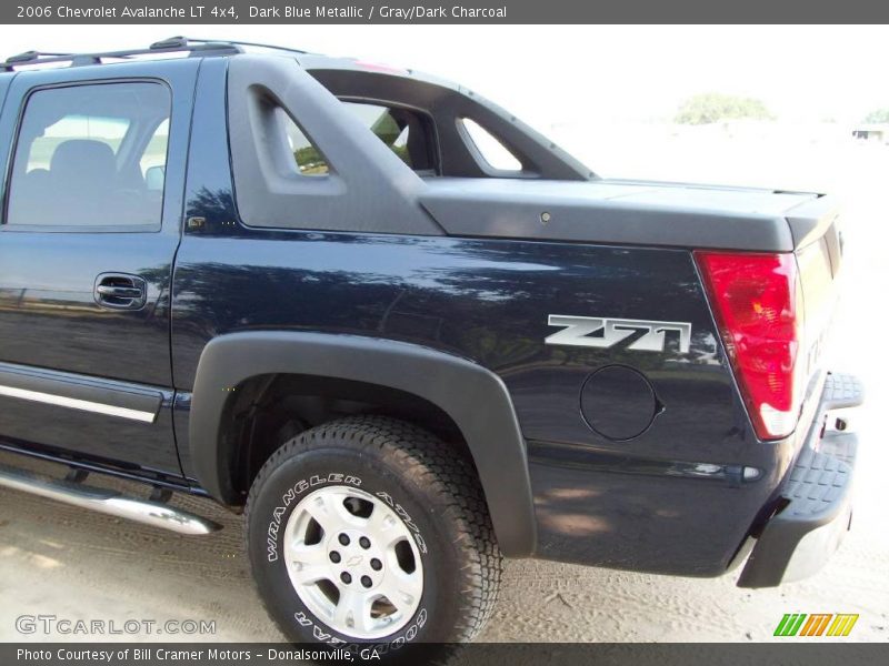 Dark Blue Metallic / Gray/Dark Charcoal 2006 Chevrolet Avalanche LT 4x4