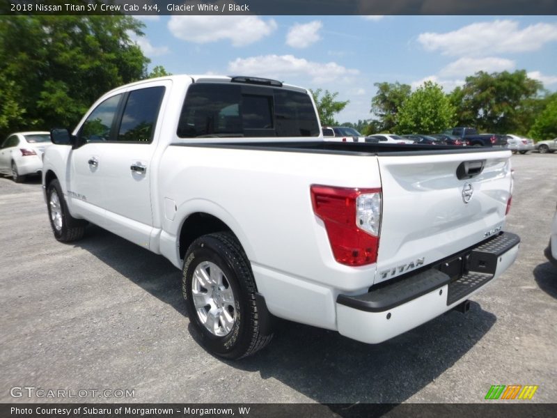 Glacier White / Black 2018 Nissan Titan SV Crew Cab 4x4