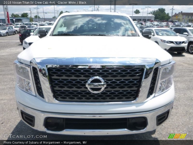 Glacier White / Black 2018 Nissan Titan SV Crew Cab 4x4
