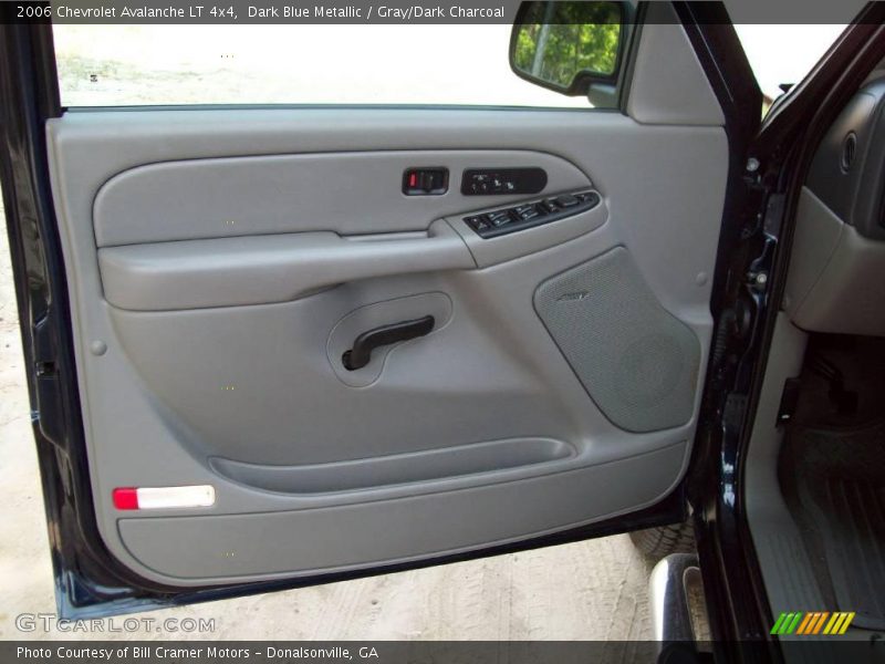 Dark Blue Metallic / Gray/Dark Charcoal 2006 Chevrolet Avalanche LT 4x4
