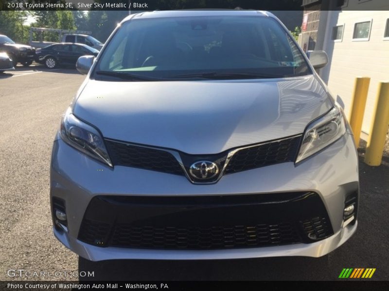 Silver Sky Metallic / Black 2018 Toyota Sienna SE
