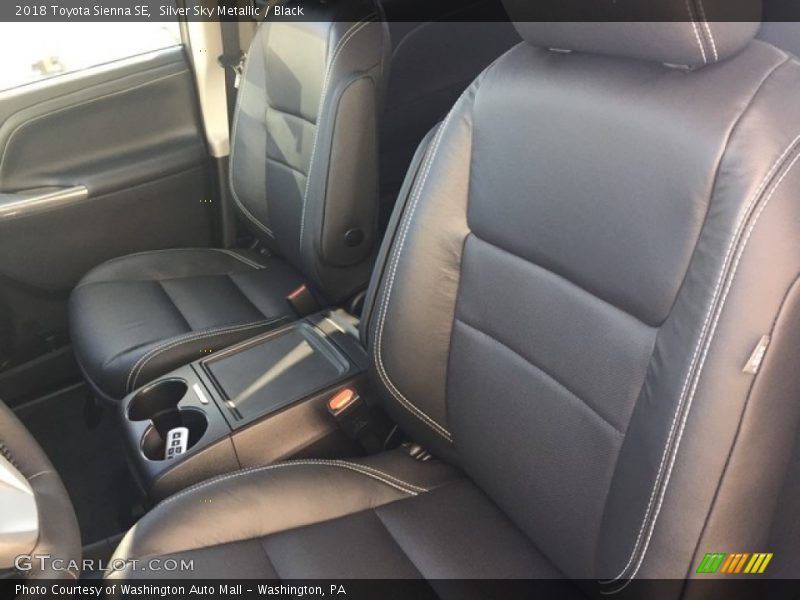 Silver Sky Metallic / Black 2018 Toyota Sienna SE