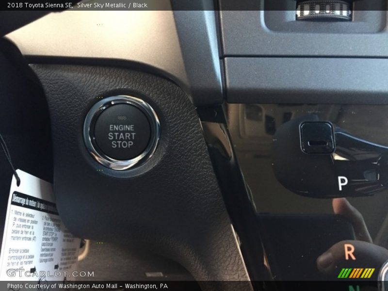 Silver Sky Metallic / Black 2018 Toyota Sienna SE