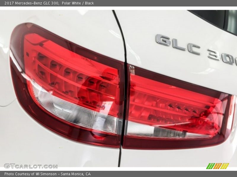 Polar White / Black 2017 Mercedes-Benz GLC 300