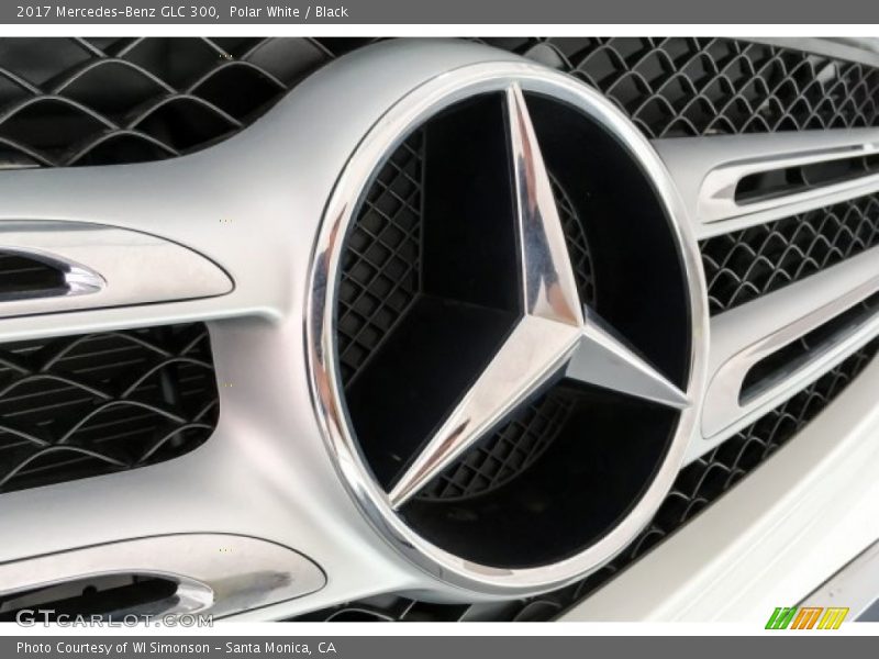 Polar White / Black 2017 Mercedes-Benz GLC 300