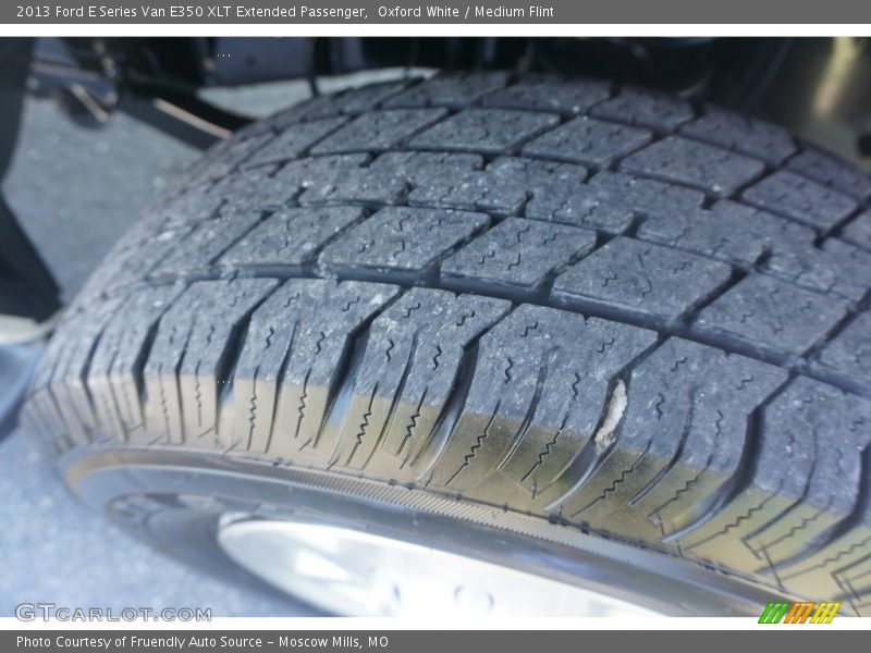 Oxford White / Medium Flint 2013 Ford E Series Van E350 XLT Extended Passenger