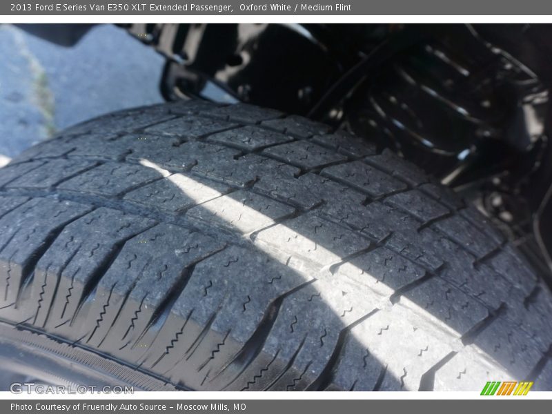 Oxford White / Medium Flint 2013 Ford E Series Van E350 XLT Extended Passenger