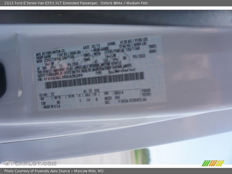 Oxford White / Medium Flint 2013 Ford E Series Van E350 XLT Extended Passenger