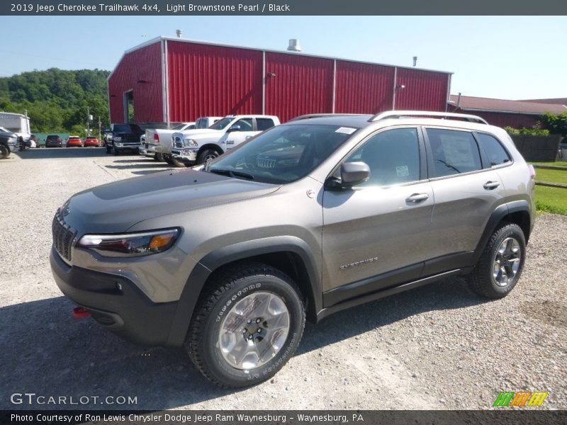 Light Brownstone Pearl / Black 2019 Jeep Cherokee Trailhawk 4x4