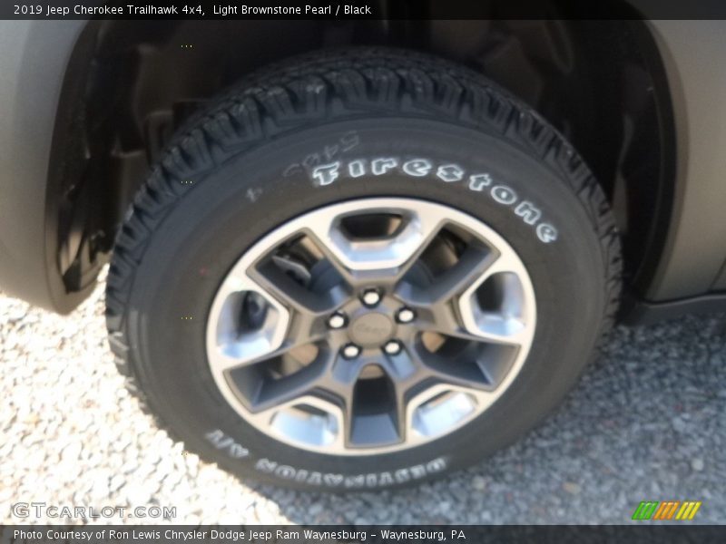 Light Brownstone Pearl / Black 2019 Jeep Cherokee Trailhawk 4x4
