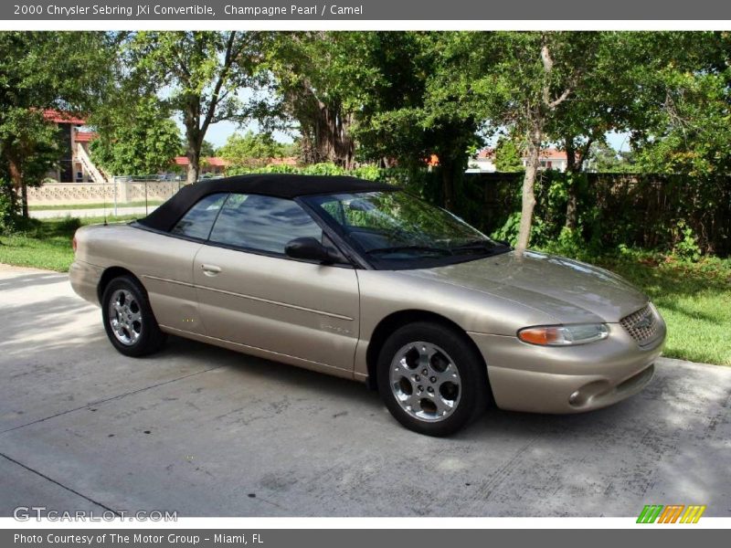 Champagne Pearl / Camel 2000 Chrysler Sebring JXi Convertible