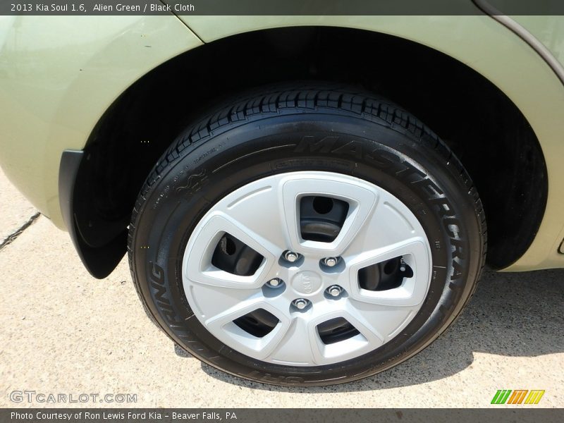 Alien Green / Black Cloth 2013 Kia Soul 1.6