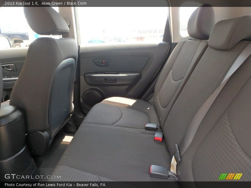 Alien Green / Black Cloth 2013 Kia Soul 1.6