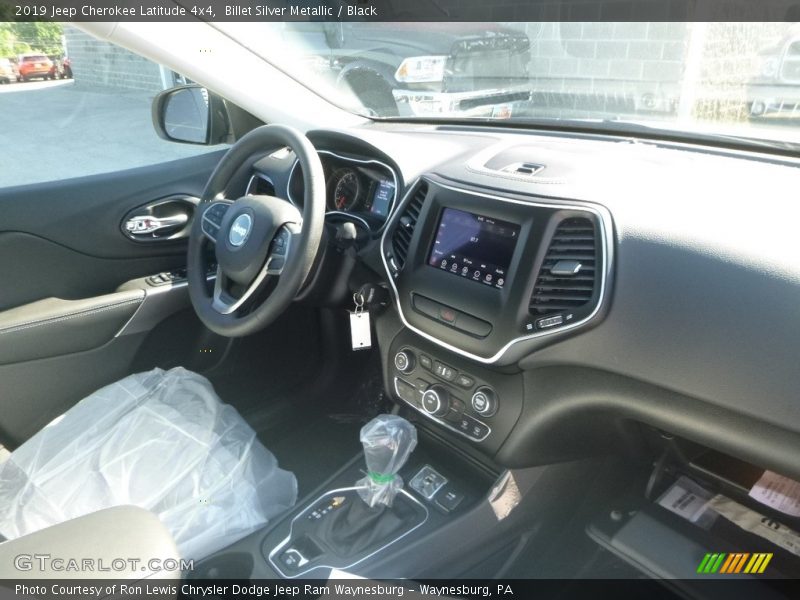 Billet Silver Metallic / Black 2019 Jeep Cherokee Latitude 4x4
