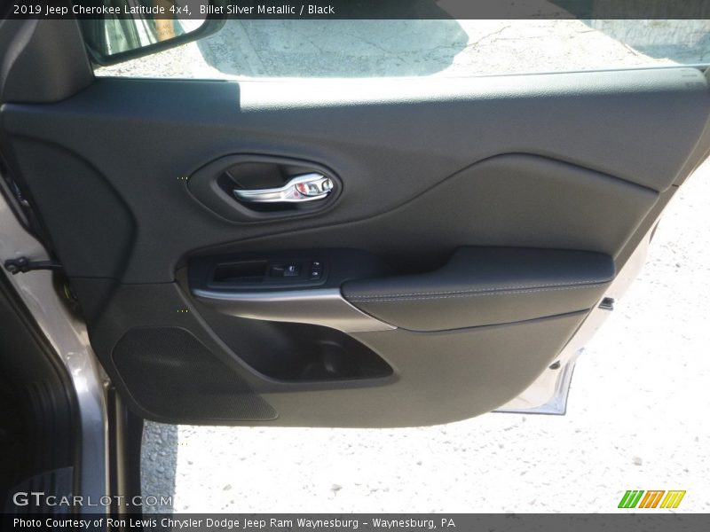 Billet Silver Metallic / Black 2019 Jeep Cherokee Latitude 4x4