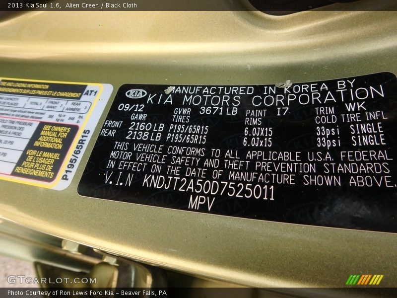 Alien Green / Black Cloth 2013 Kia Soul 1.6