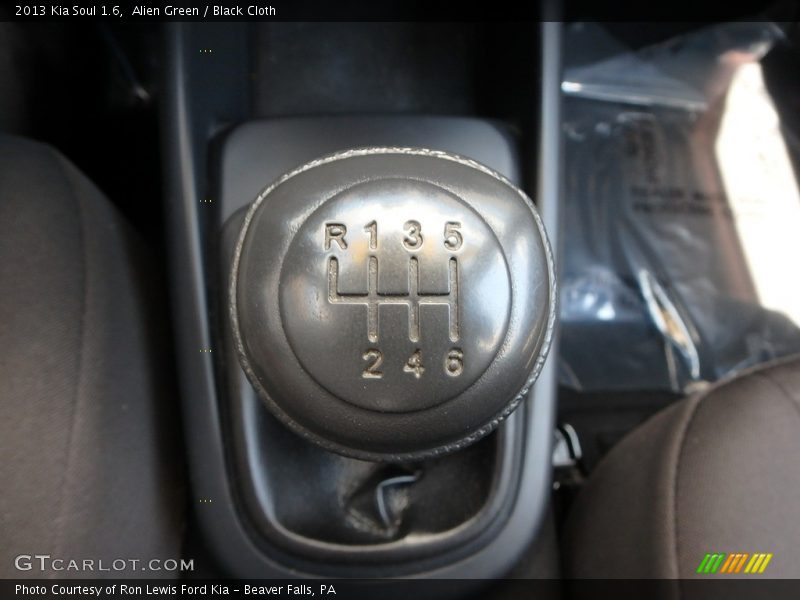 Alien Green / Black Cloth 2013 Kia Soul 1.6