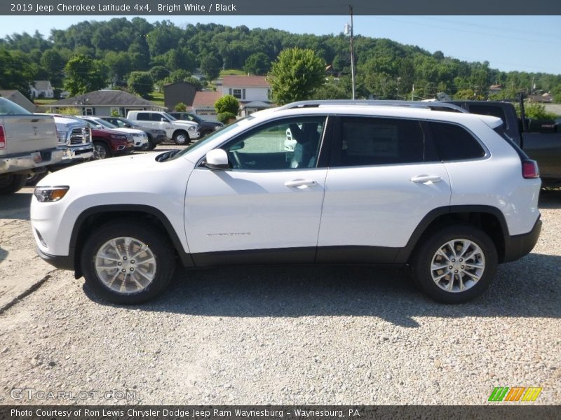 Bright White / Black 2019 Jeep Cherokee Latitude 4x4