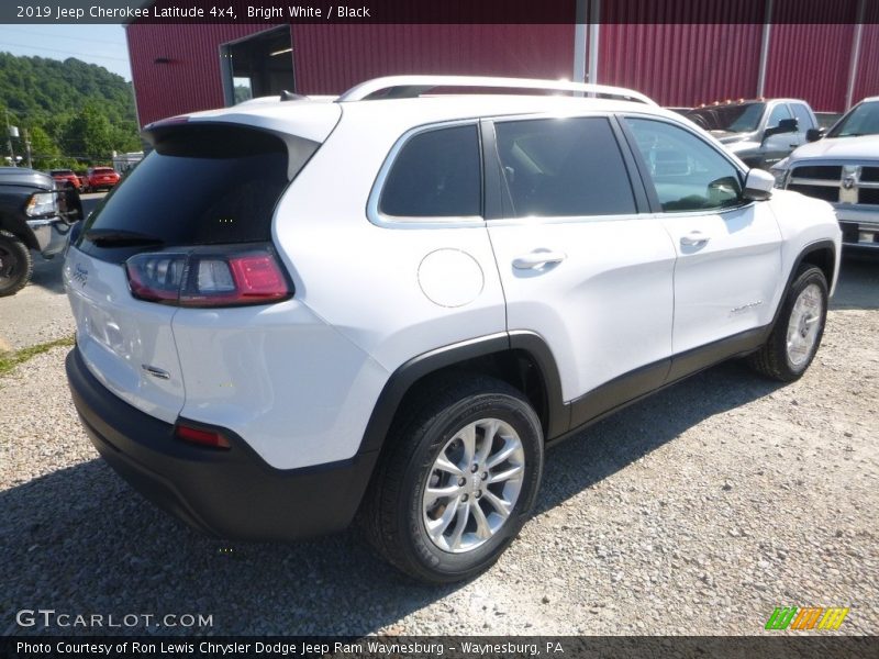 Bright White / Black 2019 Jeep Cherokee Latitude 4x4