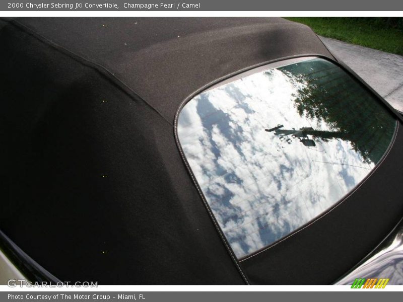 Champagne Pearl / Camel 2000 Chrysler Sebring JXi Convertible