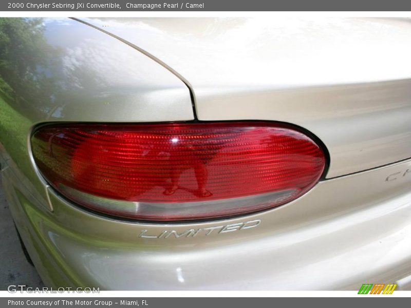 Champagne Pearl / Camel 2000 Chrysler Sebring JXi Convertible