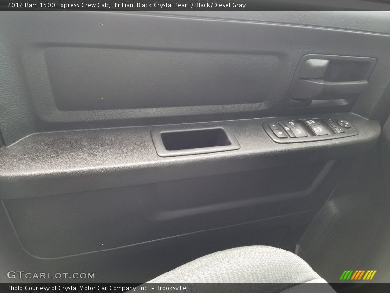 Brilliant Black Crystal Pearl / Black/Diesel Gray 2017 Ram 1500 Express Crew Cab