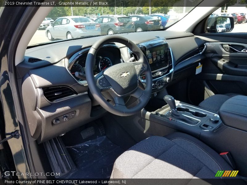Graphite Metallic / Jet Black 2019 Chevrolet Traverse LT