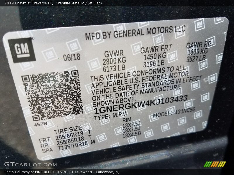 Graphite Metallic / Jet Black 2019 Chevrolet Traverse LT